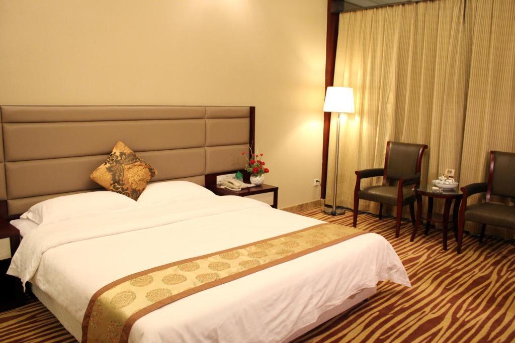 Jun Hao Hotel Дунгуань Экстерьер фото