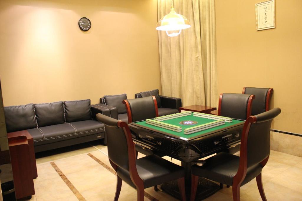 Jun Hao Hotel Дунгуань Экстерьер фото