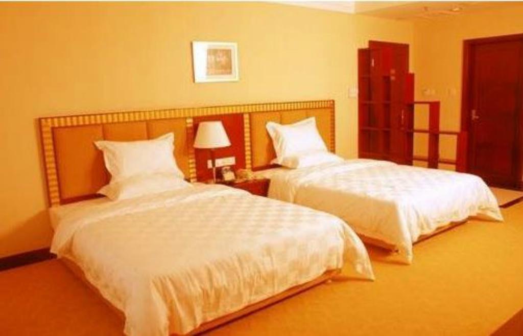 Jun Hao Hotel Дунгуань Экстерьер фото
