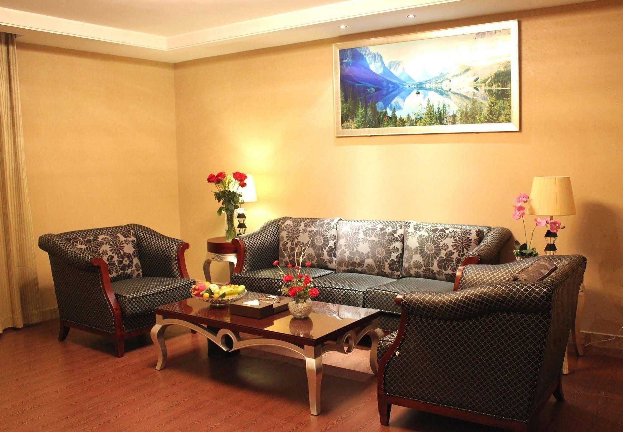 Jun Hao Hotel Дунгуань Экстерьер фото