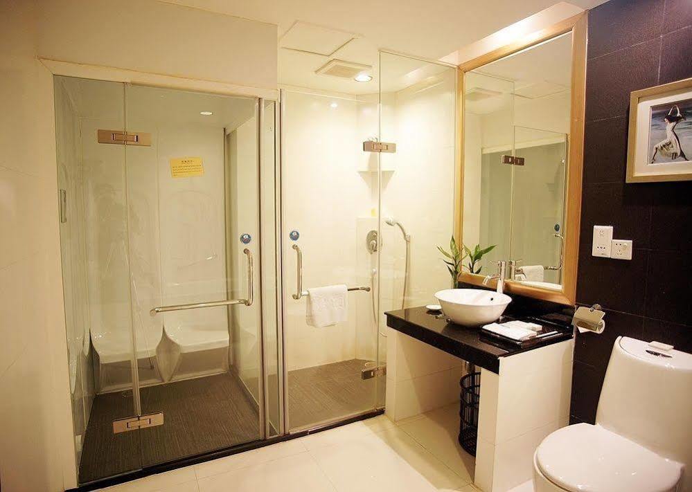 Jun Hao Hotel Дунгуань Экстерьер фото