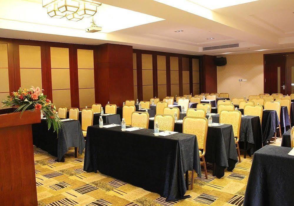 Jun Hao Hotel Дунгуань Экстерьер фото