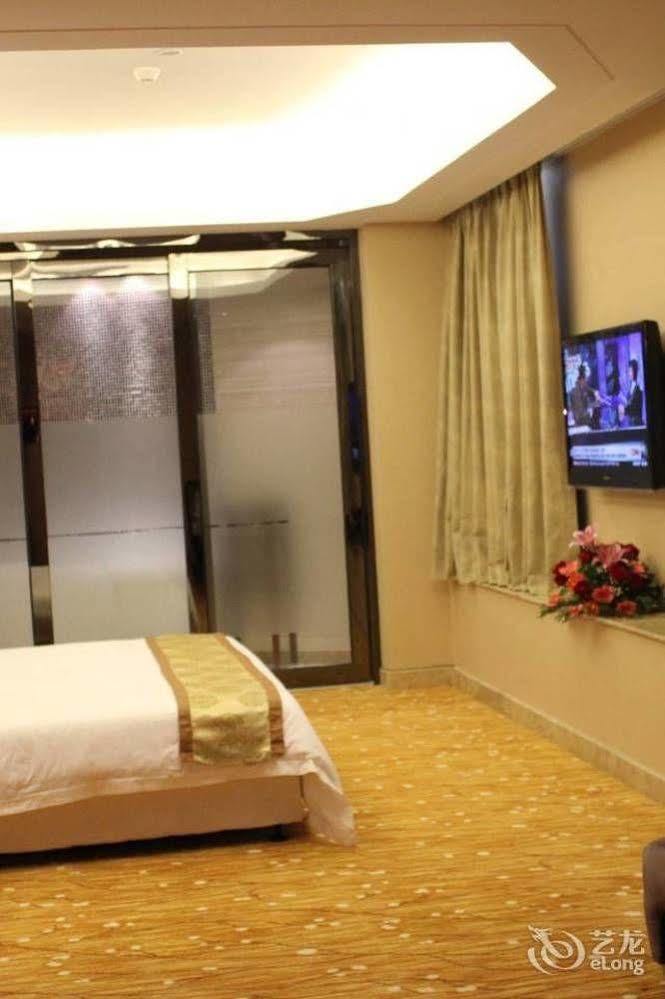 Jun Hao Hotel Дунгуань Экстерьер фото