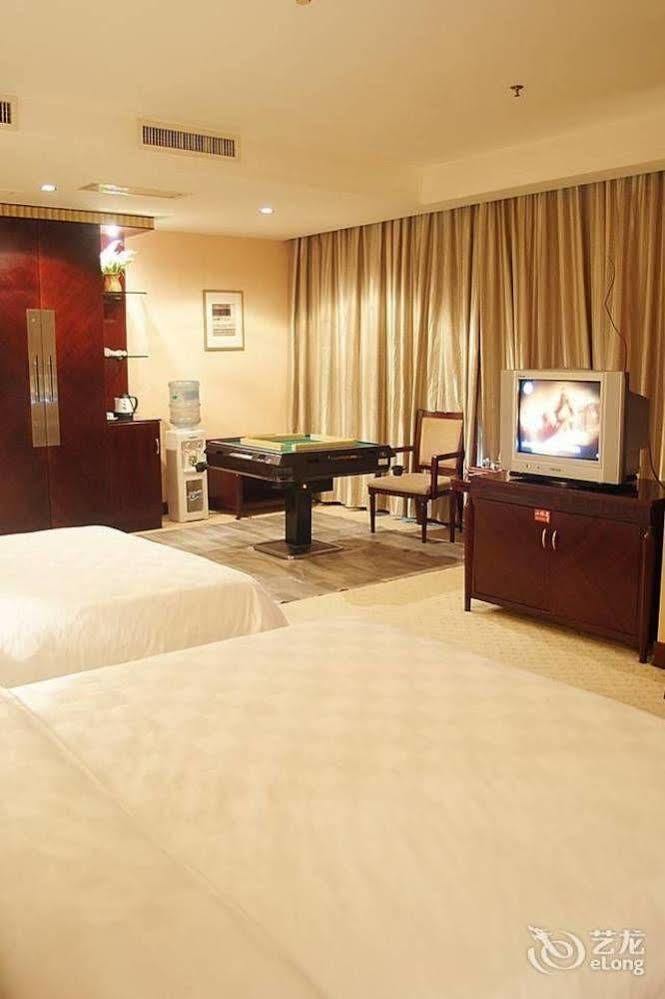 Jun Hao Hotel Дунгуань Экстерьер фото